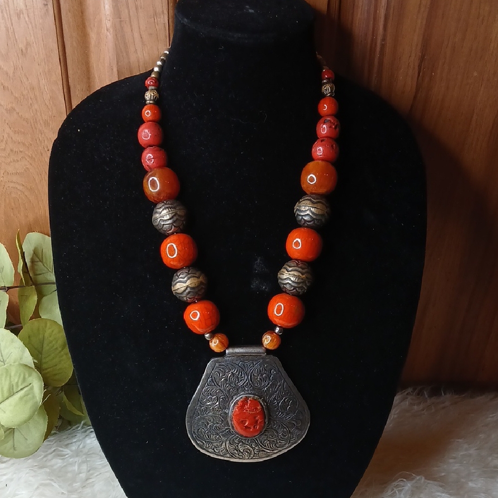 Elegant Orange and Silver Pendant Necklace